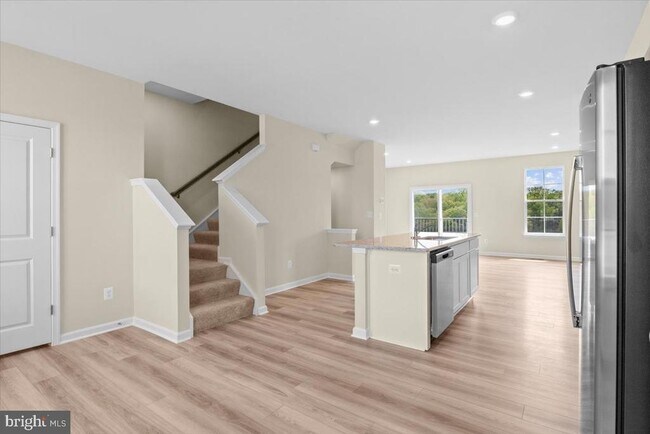 Building Photo - 111 Tye Ct