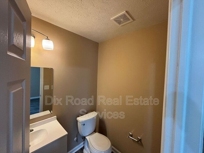 Building Photo - 2516 Resor Rd