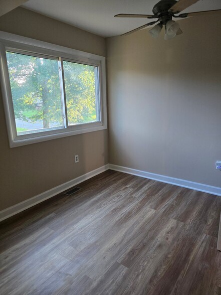 Building Photo - 602 Sugarland Run Dr