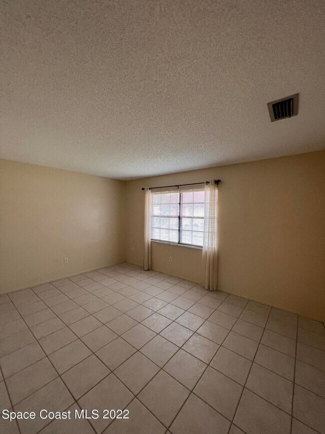 Building Photo - 1675 Jack Oates Blvd