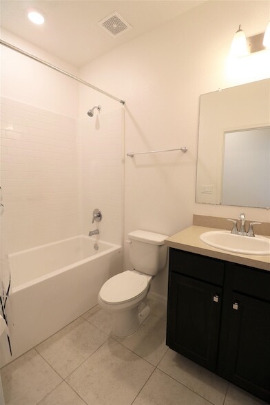 Building Photo - 311 Sandstone Dr