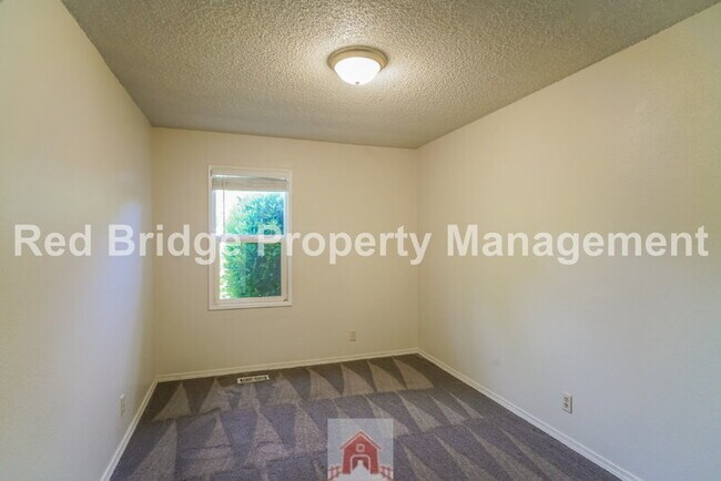 Building Photo - 4480 SW 165th Ave