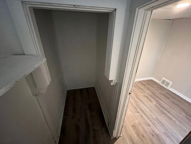 Building Photo - 7006 Worley Ave