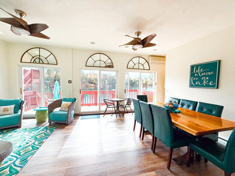 Building Photo - 440 S Peninsula Ln