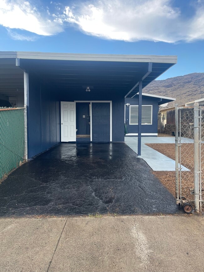 Primary Photo - 84-655-655 Kepue St