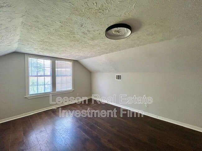 Building Photo - 274 Carrollton Ave