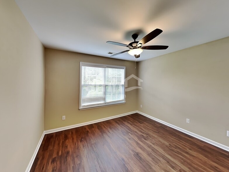 Building Photo - 3380 Lake Breeze Ct