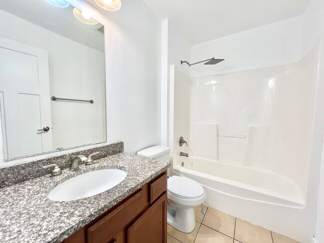 Building Photo - 4316 Sandhill Dr