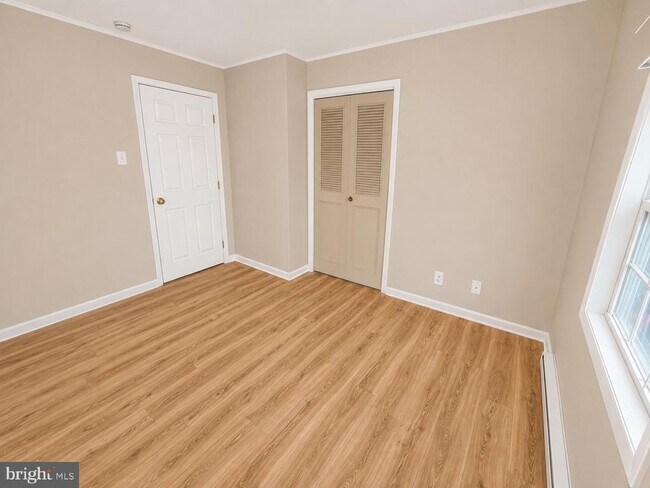Building Photo - 226 Elwyn Ave