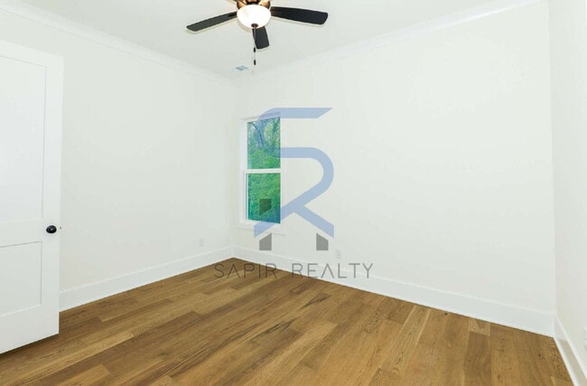 Building Photo - BRAND NEW 5BR MODERN FARMHOUSE | NEAR LAKE LANIER