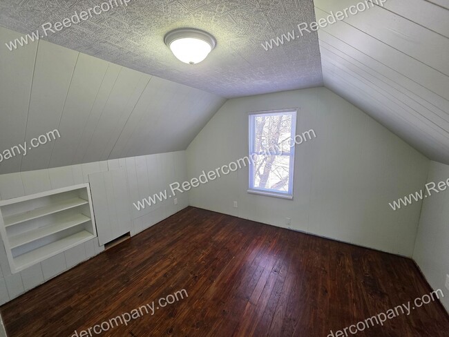 Building Photo - 3317 173rd St