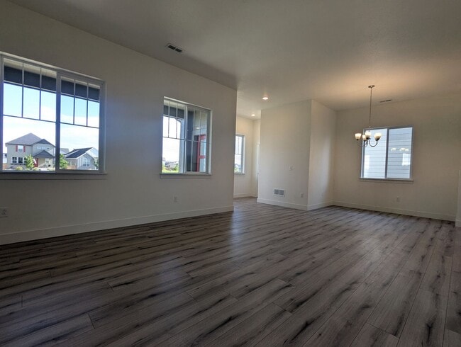 Building Photo - 6109 Zebulon Pl