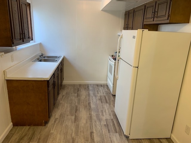 kitchen - 1627 Main St S