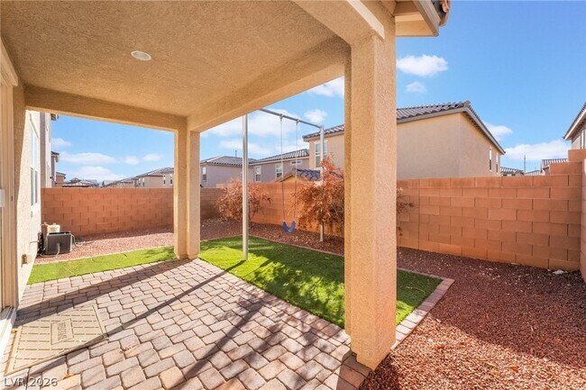 Building Photo - 8749 Spanish Ridge Ave