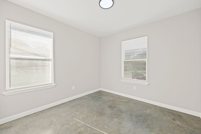 Building Photo - 1150 Melrose St