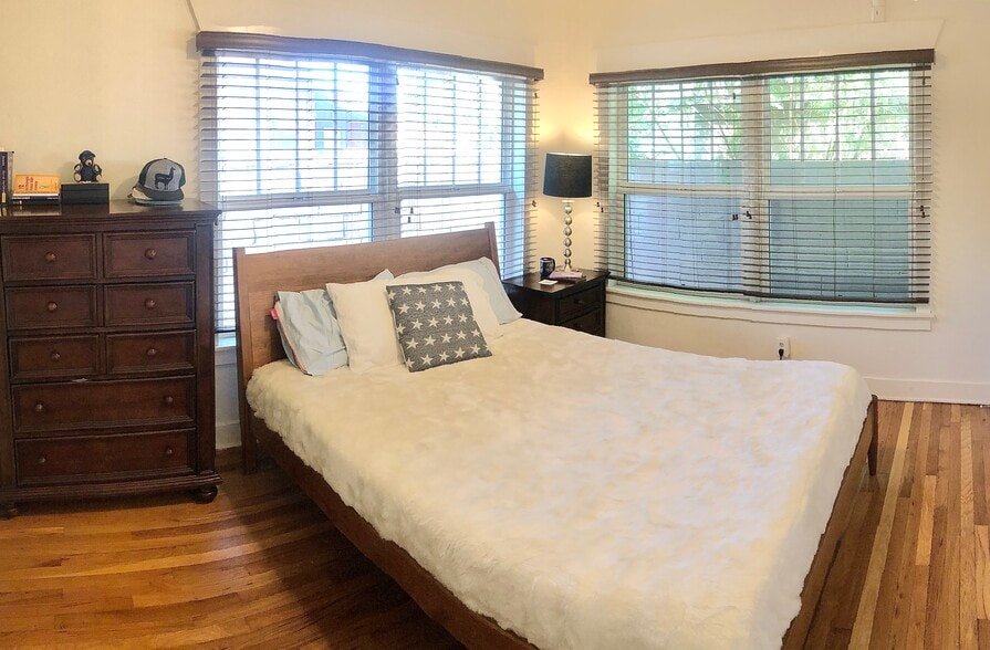 Building Photo - 2009 N 11th St