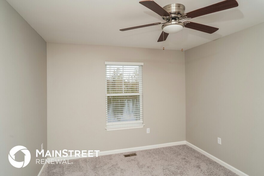 Building Photo - 2111 Paddle Wheel Dr