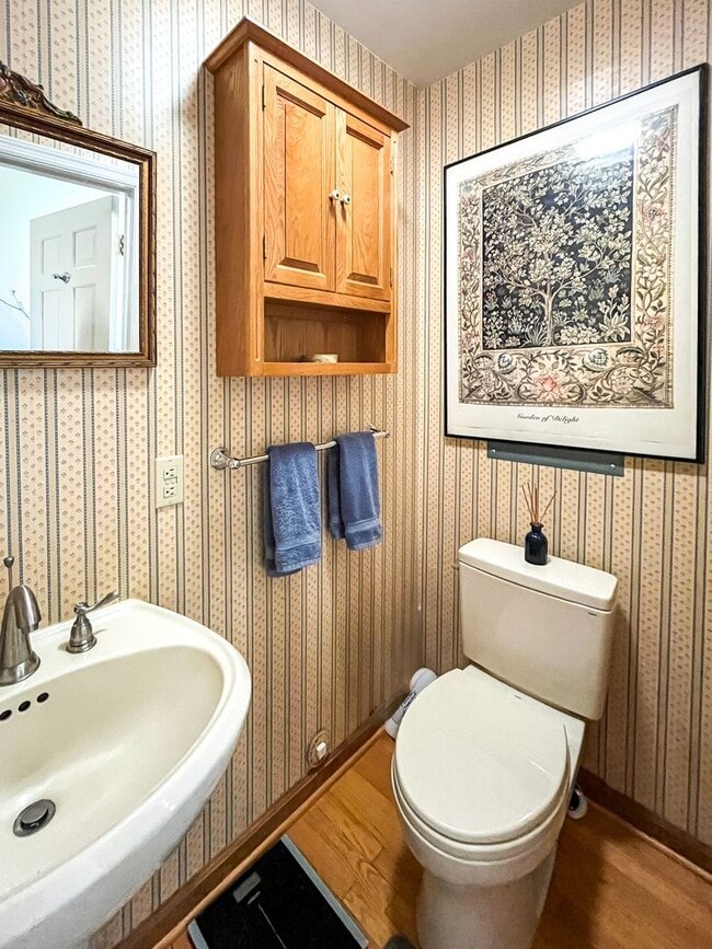 Building Photo - Furnished 3-Bedroom Home Near Darden - UVA