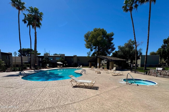 Building Photo - 4201 E Camelback Rd