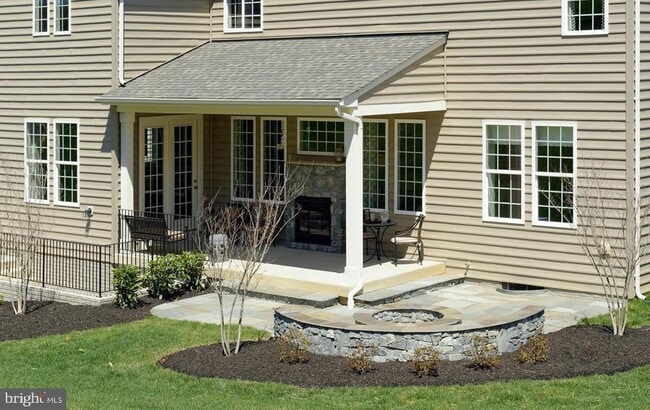 Building Photo - 141 Coachman Cir