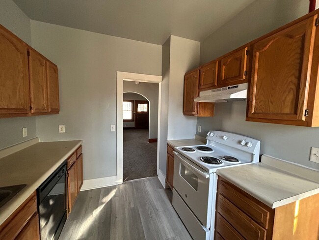 Building Photo - House