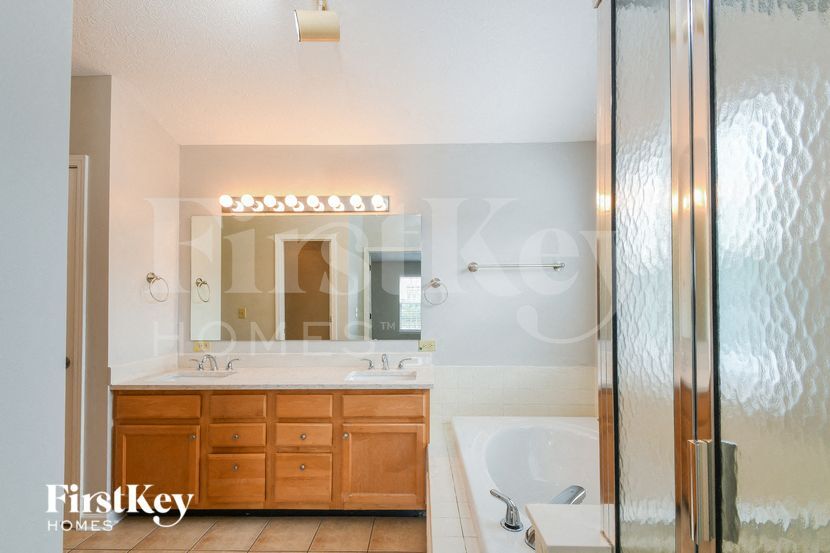 Building Photo - 9757 Scotch Pine Ct