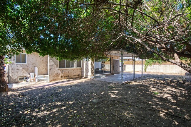 Building Photo - 6141 Dorothy Dr