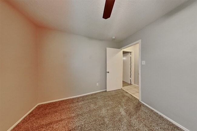 Building Photo - 19403 Westhaven Dr