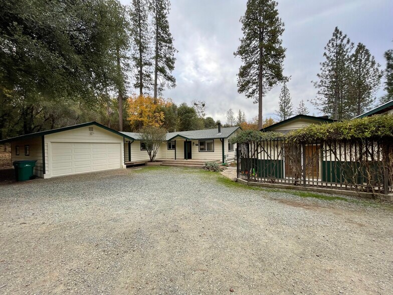 Primary Photo - 17497 Shoshoni Trail Ct
