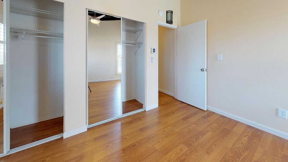 Building Photo - 2112 Warfield Ave