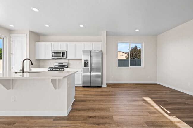 Building Photo - Newer home in Caldwell!