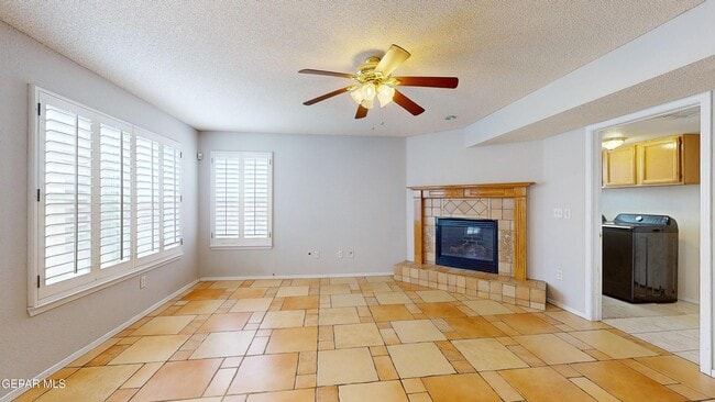 Building Photo - 12528 Sun Empress Dr