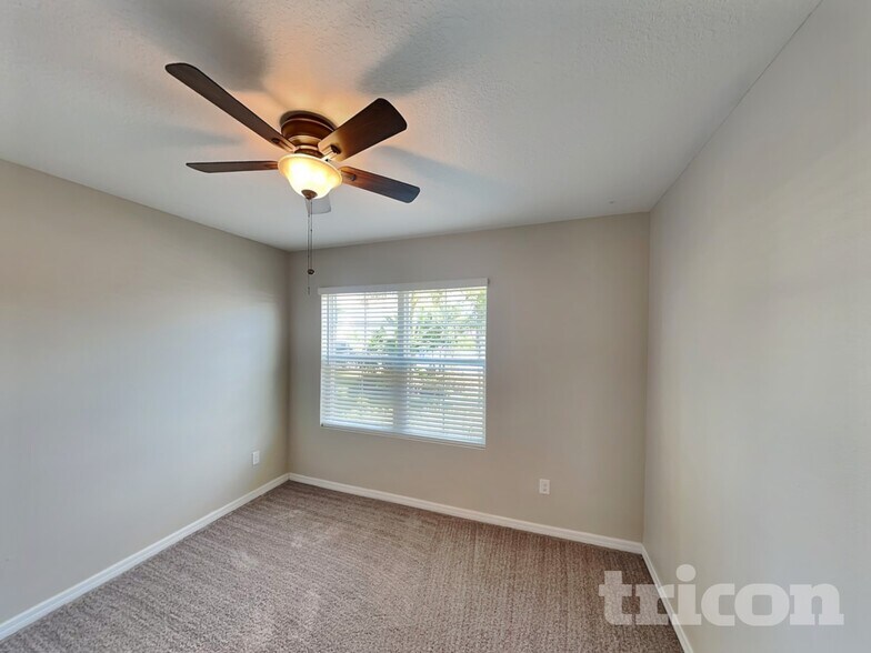 Building Photo - 7027 57th Terrace E Palmetto FL
