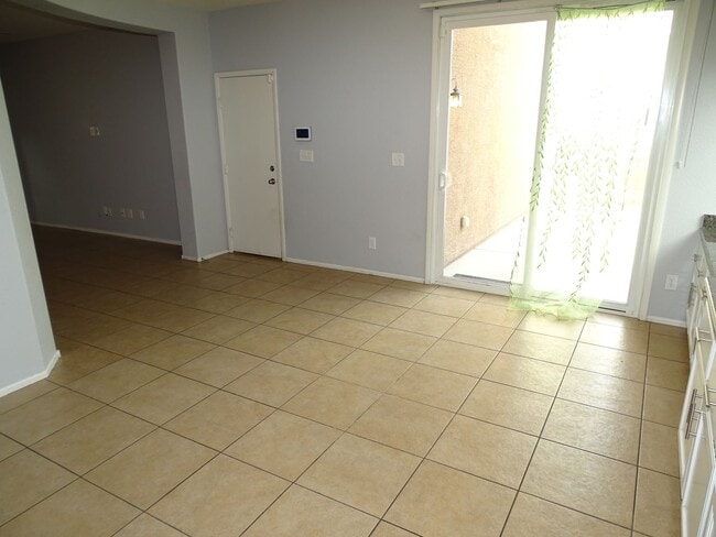 Building Photo - Mountains Edge 3 Bedroom and Loft Home