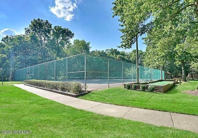 Building Photo - 240 Medford Ct