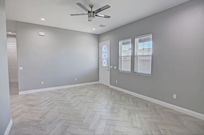 Building Photo - CALVADA VALLEY U3 - Galaxy Street