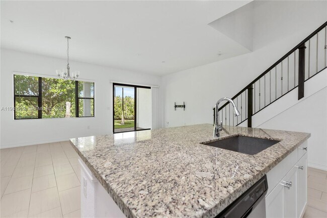 Building Photo - 11524 SW 16th St