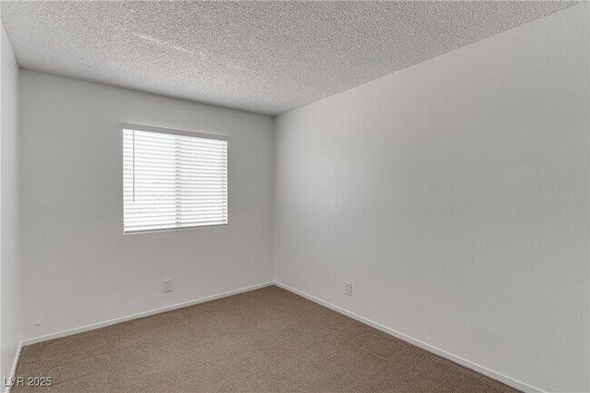 Building Photo - 805 Palo Verde Dr