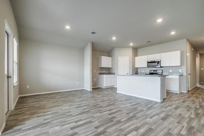 Building Photo - 217 Pecos Dr