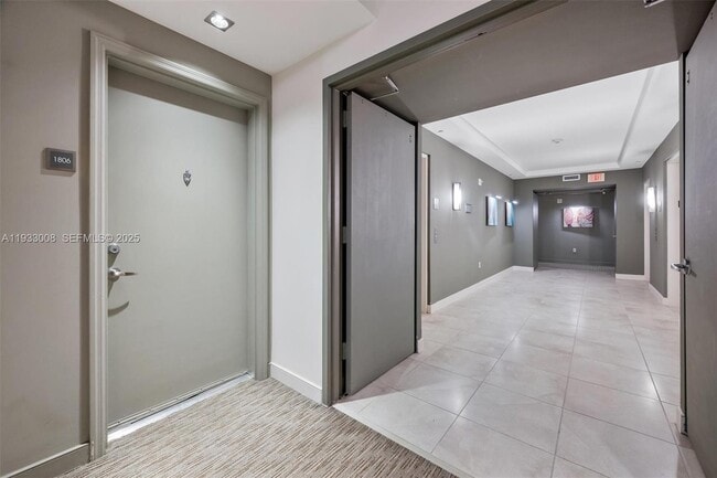 Building Photo - 951 Brickell Ave