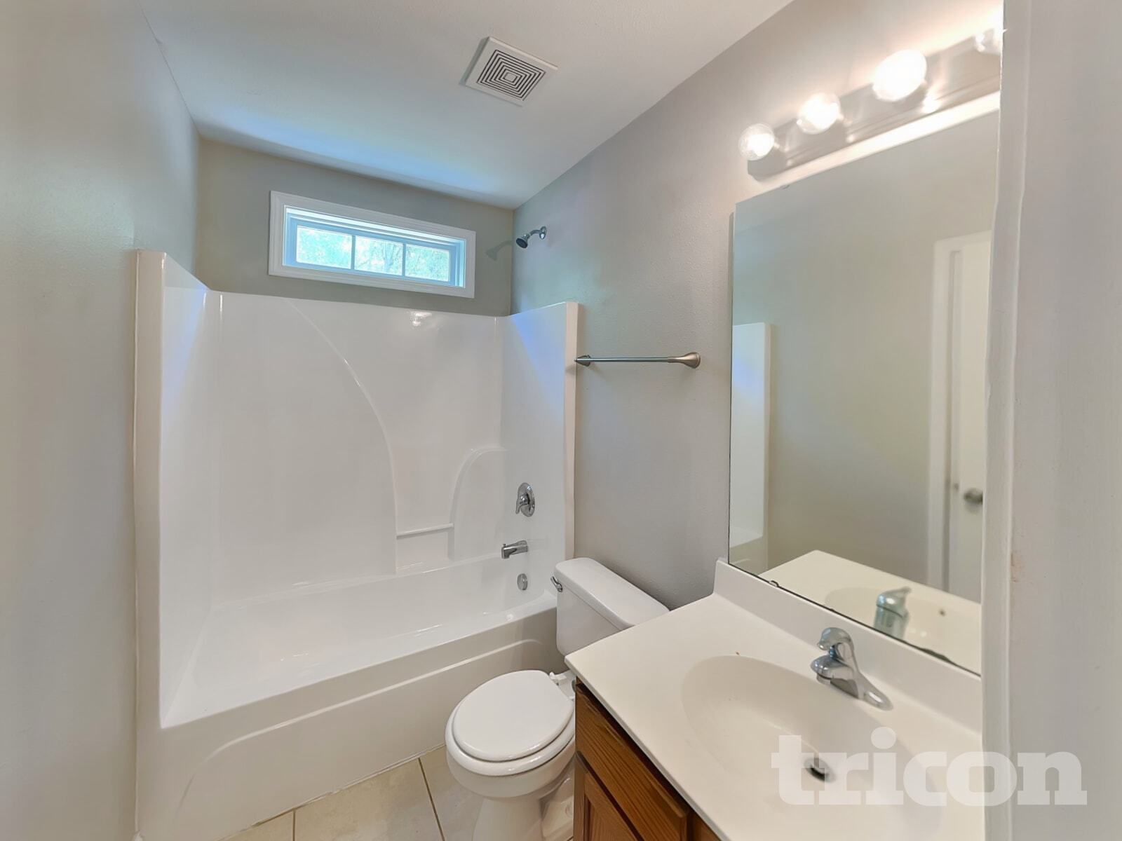 Building Photo - 10417 Hugue Way