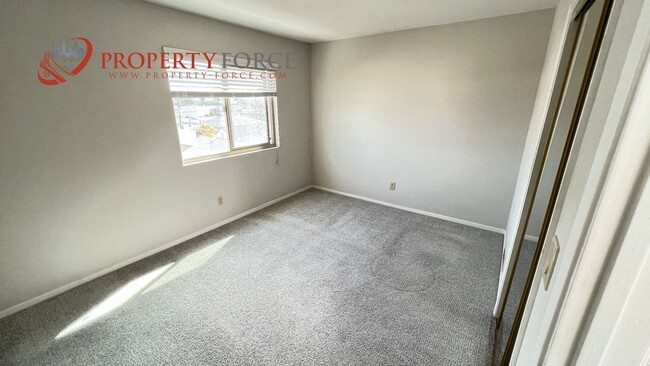 Building Photo - 116 Madrone Ave