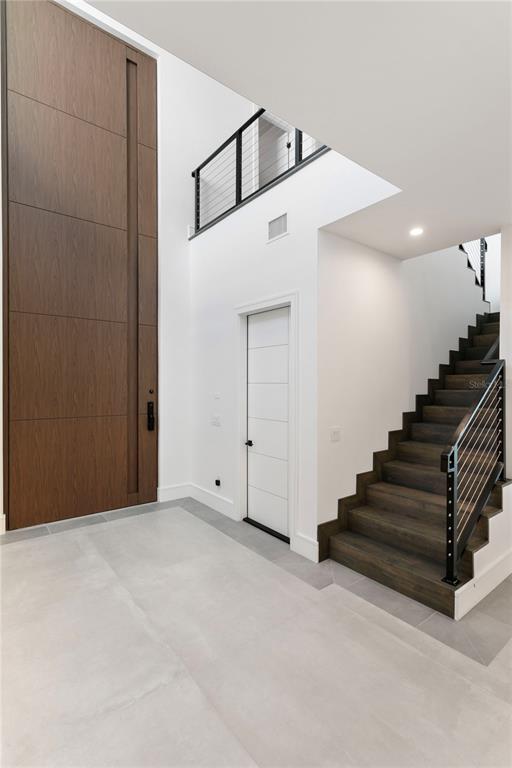 Building Photo - 3010 W Trilby Ave
