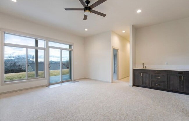 Building Photo - Luxury New Construction Five Bedroom Three...