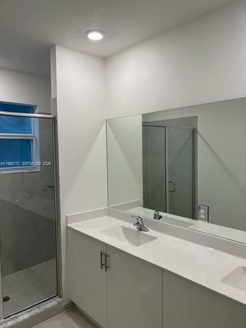 Building Photo - 1041 SE 27th Terrace