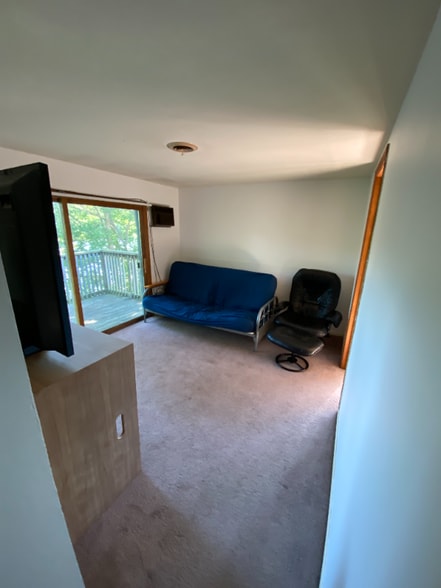 Building Photo - 605 Menomonie St