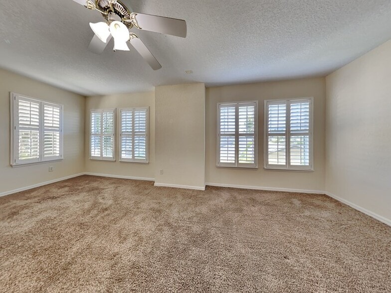 Building Photo - 3315 W De Leon St