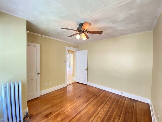 Building Photo - 39 Davis Rd