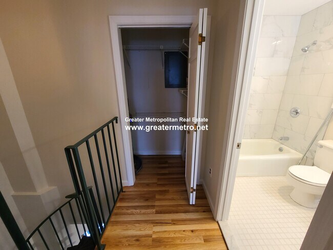 Building Photo - 30 Clark St