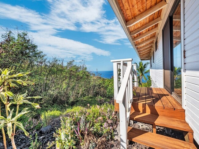 Building Photo - 2 Bedroom Home with Carport & Workshop & Beautiful Ocean Views!